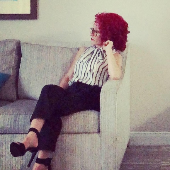 Meet your Posher, Carly - Picture 3 of 7